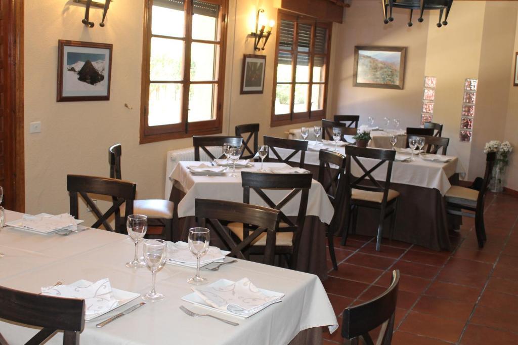 Hotel Valle Del Jerte Los Arenales 外观 照片