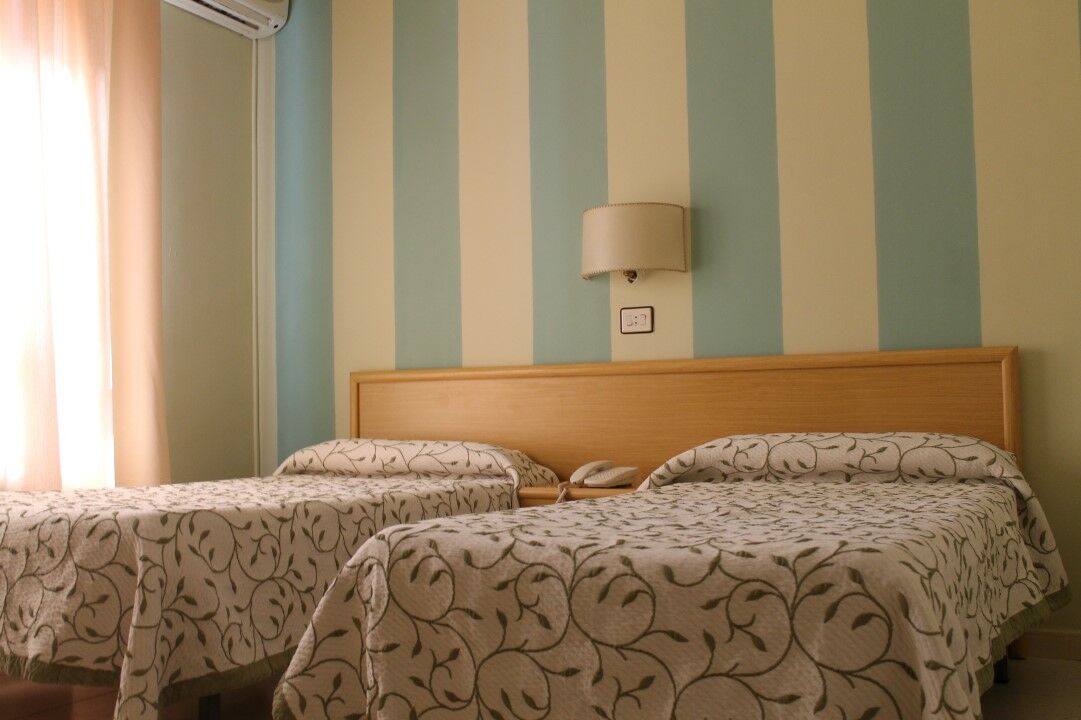 Hotel Valle Del Jerte Los Arenales 外观 照片